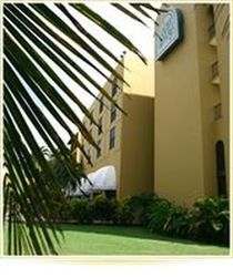 Santo-Domingo-Hotel-Backside